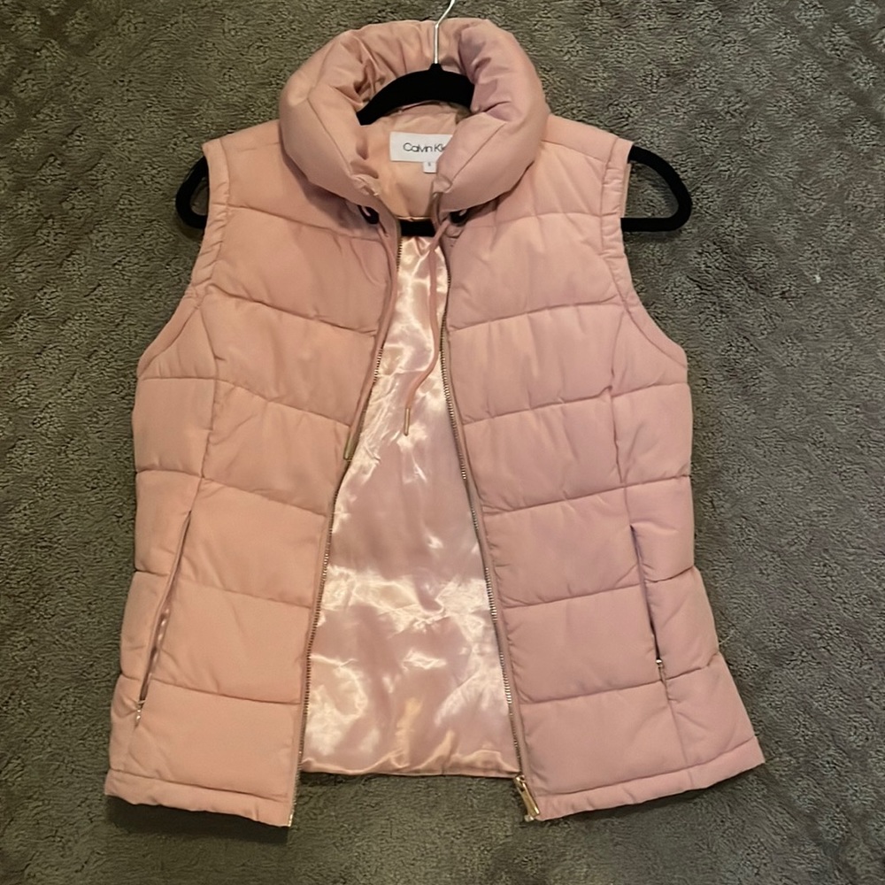 calvin klein light pink puffer vest